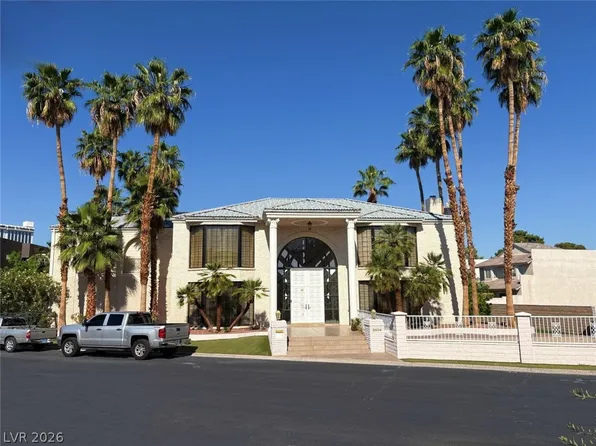 2834 Queens Courtyard Dr, Las Vegas, NV 89109