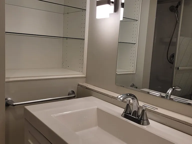 32 Tiffany St E #2 — Photo 6