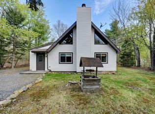 2310 Vacation Ln, Pocono Summit, PA 18346