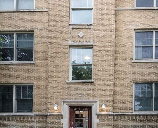 2nd image of 3217 N Karlov Ave #3S