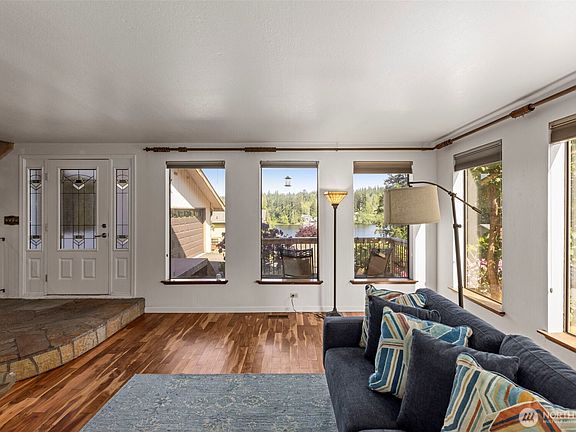 5th image of 4518 SE Firmont Drive