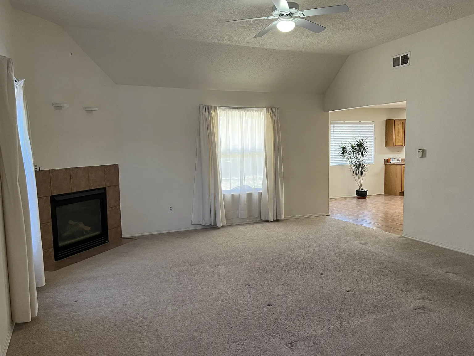 504 De Soto Street Southeast - 1 — Photo 3