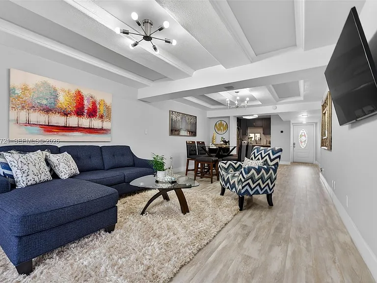 681 S Hollybrook Dr #310 — Photo 10