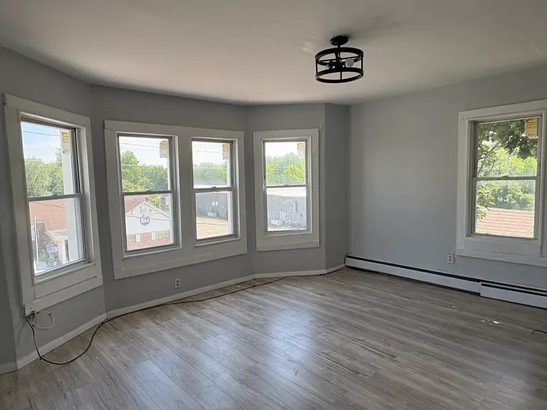 208 Main St #B — Photo 10