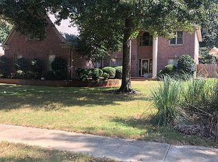 576 Green Oaks Ln, Collierville, TN 38017