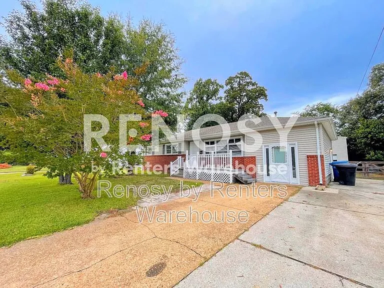 1509 Sagewood Dr — Photo 2