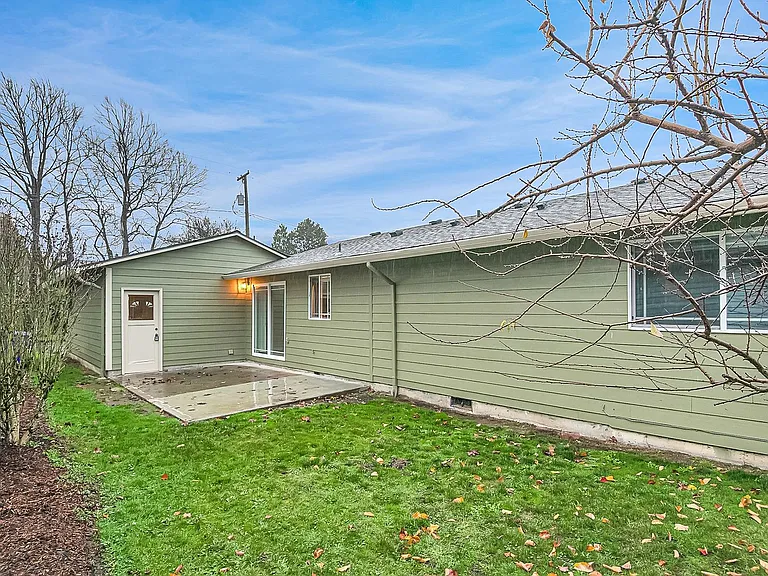 2533 N Willamette Blvd — Photo 15