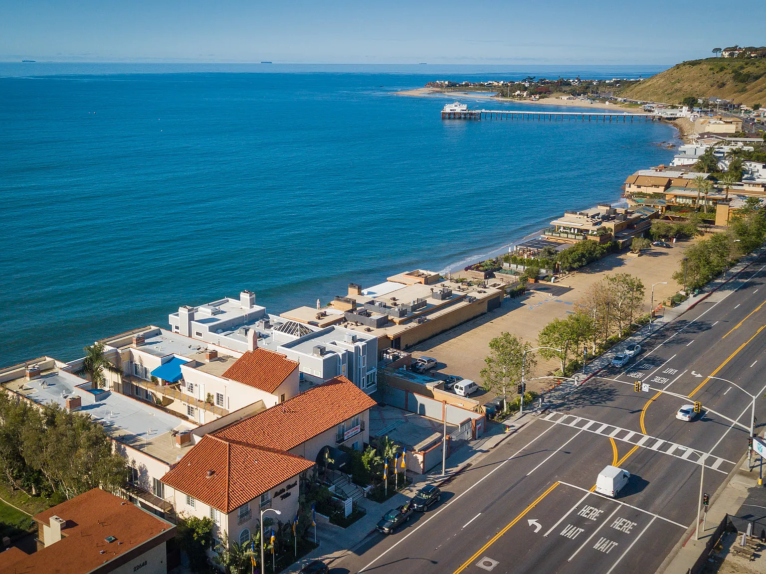 Malibu Beach Club — Photo 4