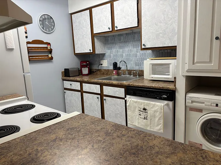 18 Windsor Hill Way #56 — Photo 8