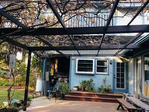 3rd image of 1280 Grant Rd