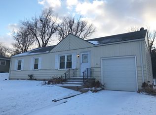 110 Parkview Dr, Junction City, KS 66441