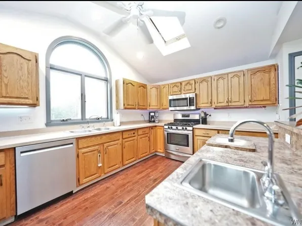 20 Sunrise Ter, Buffalo, NY 14224