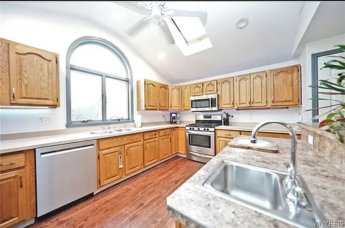 20 Sunrise Ter Photo 1 20 Sunrise Ter Photo 1