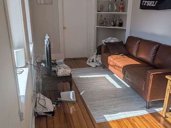 2nd image of 70 Joy St APT 8