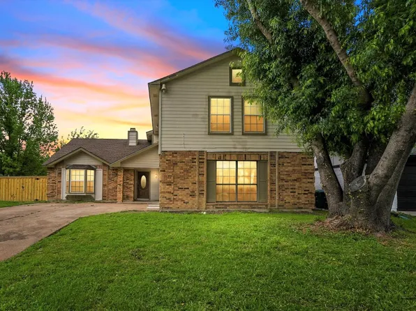 3904 Longstraw Dr, Fort Worth, TX 76137