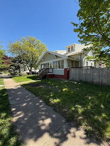 1004 State St Photo 1