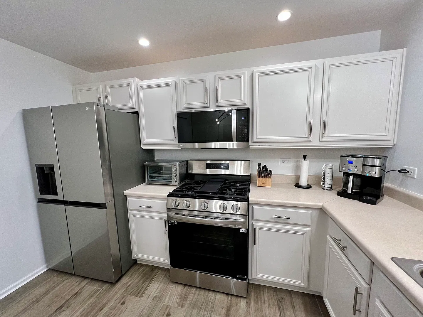 2 bed, 2.5 bath, 1472 sqft, $2,500 — Photo 3