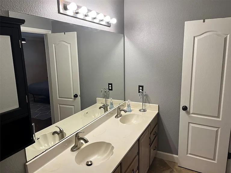 17737 Kessler Dr — Photo 11