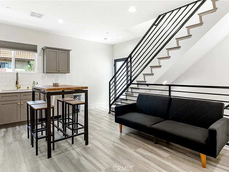 443 N Harvard Blvd #1/2 — Photo 14