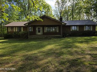 1047 Bristow Rd, Crossville, TN 38571