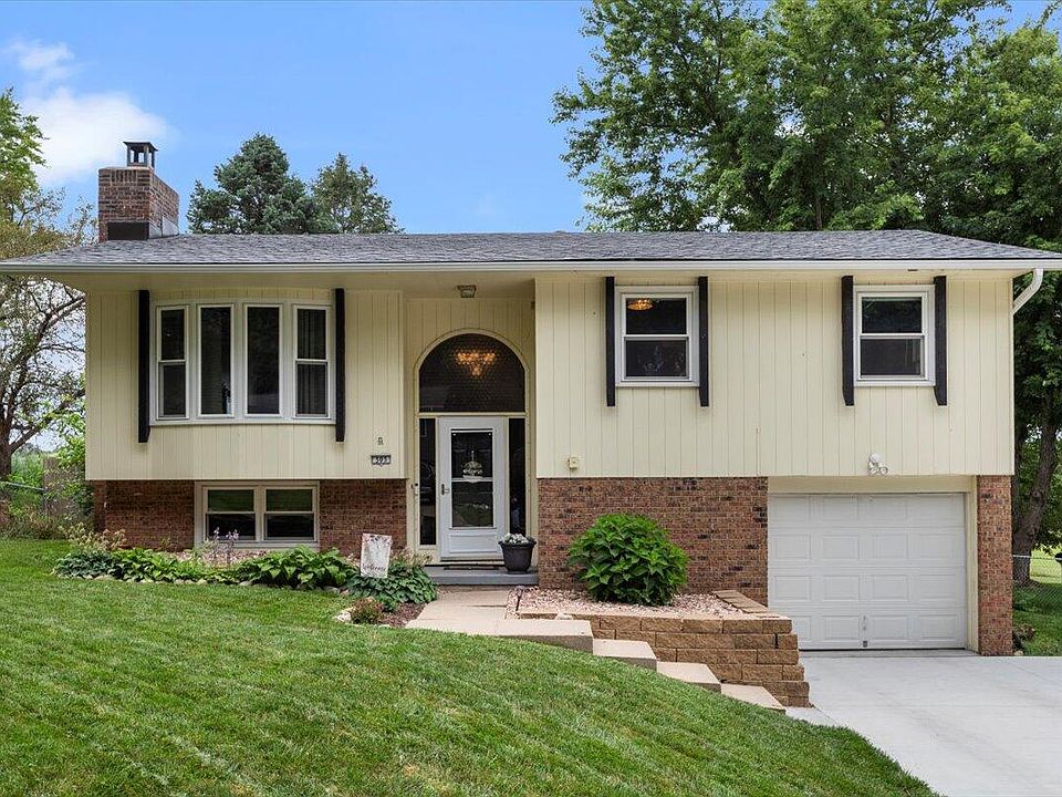 1st image of 305 Fairview Dr