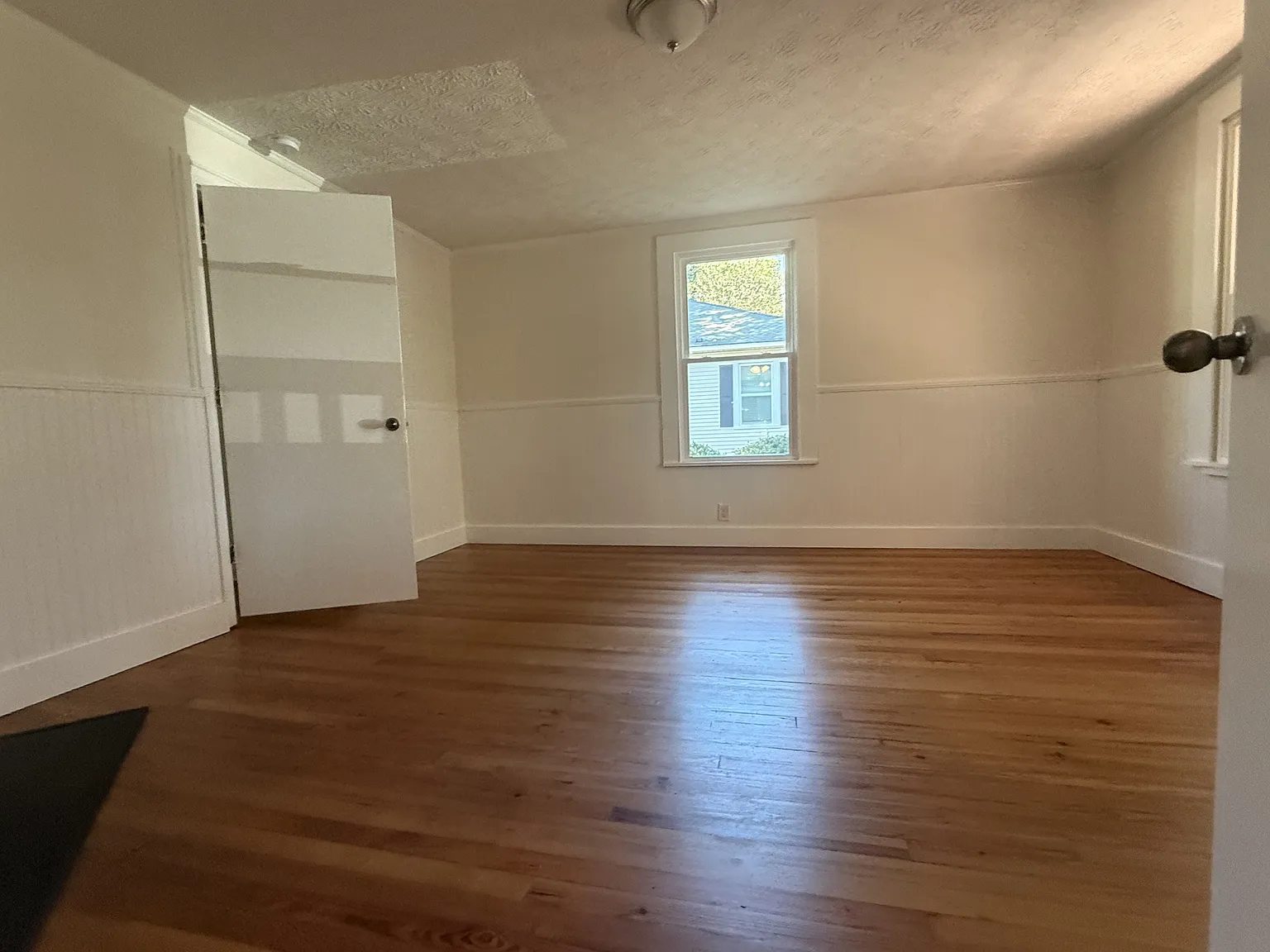 430 E 3rd Street NE - 1 — Photo 4