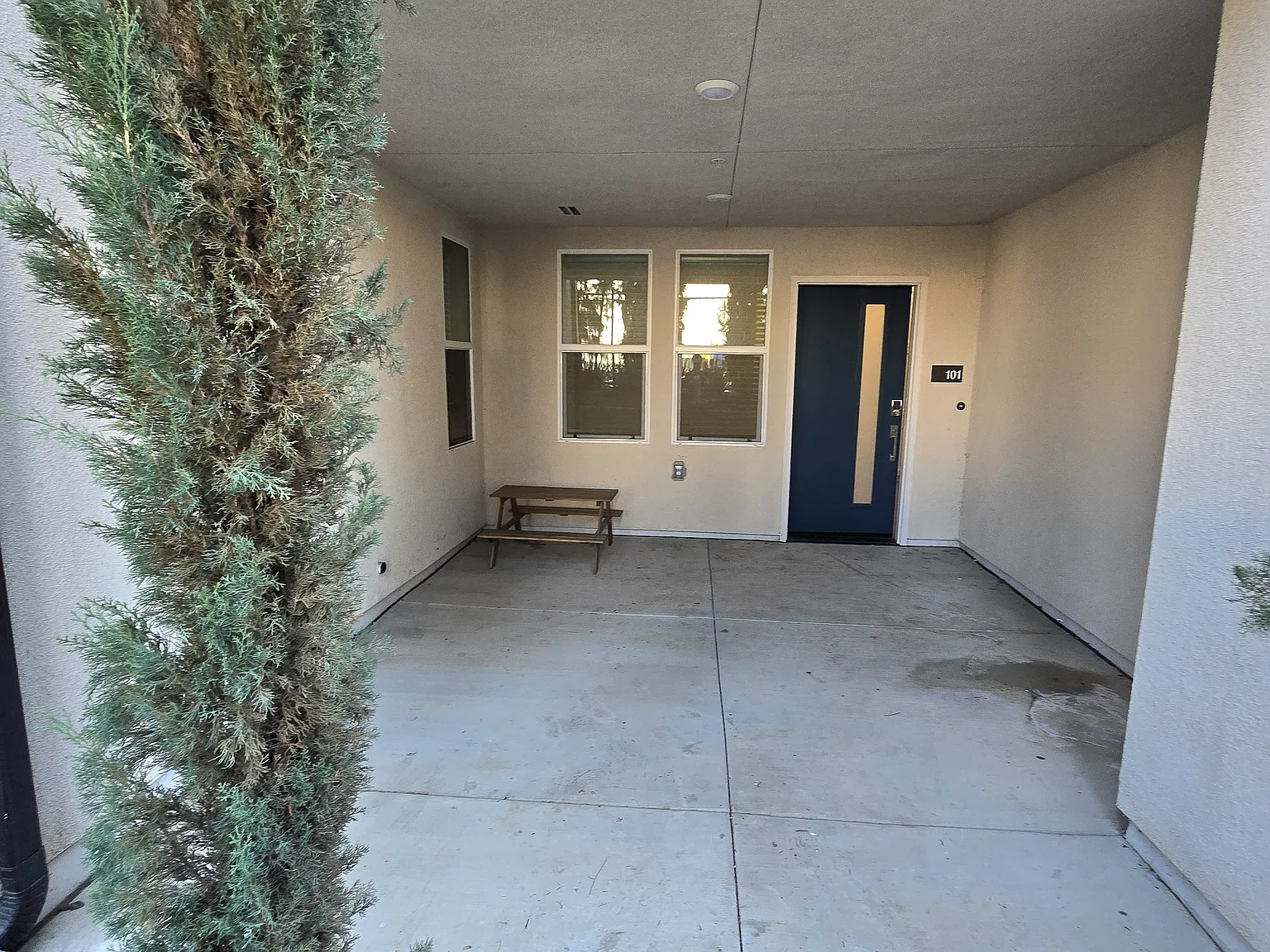 2 bed, 1393 sqft, $3,000 — Photo 2