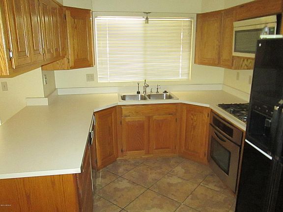4th image of 2526 E Sahuaro Dr