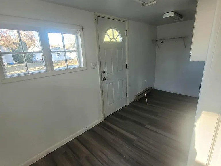 117 E Reed — Photo 4