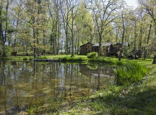 8500 Pine Valley Trl, Louisville, KY 40229