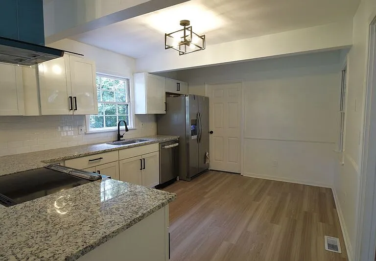 2819 Broadview Dr NW — Photo 5