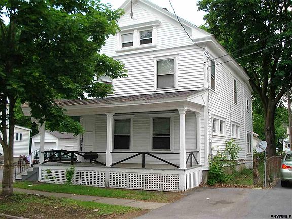 2nd image of 19 1/2 Beech St