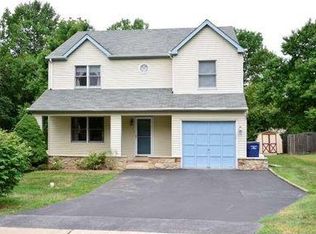 320 Pleasant Acres Dr, Ambler, PA 19002