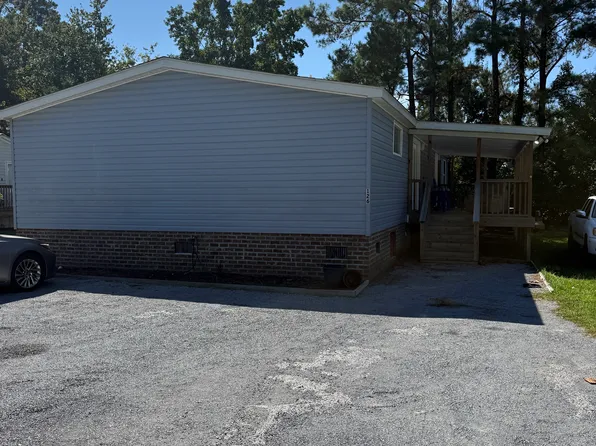 126 Saint Christopher Cir, Pawleys Island, SC 29585
