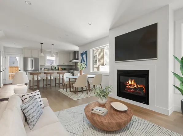 9 Armory St, Charlestown, MA 02129