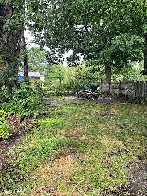 2nd image of 3158 W 41st St