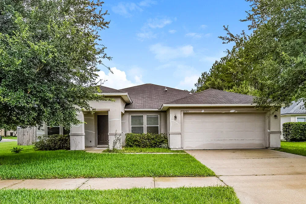 3 bed, 2.0 bath, 2307 sqft, $2,225 — Photo 1