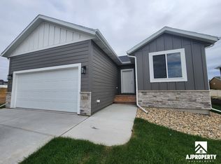 300 S Willow Spring Dr, Sioux Falls, SD 57110