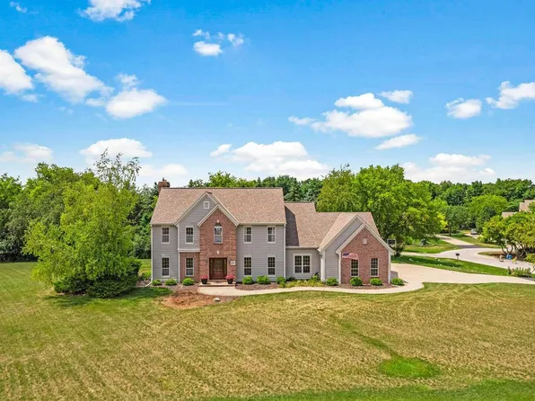 N39W29357 Burning Tree COURT, Pewaukee, WI 53072