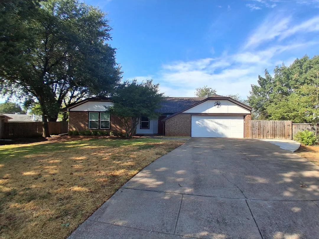 3 bed, 1546 sqft, $1,950 — Photo 1