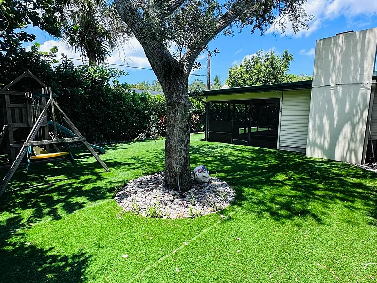 1056 Milano Dr — Photo 21