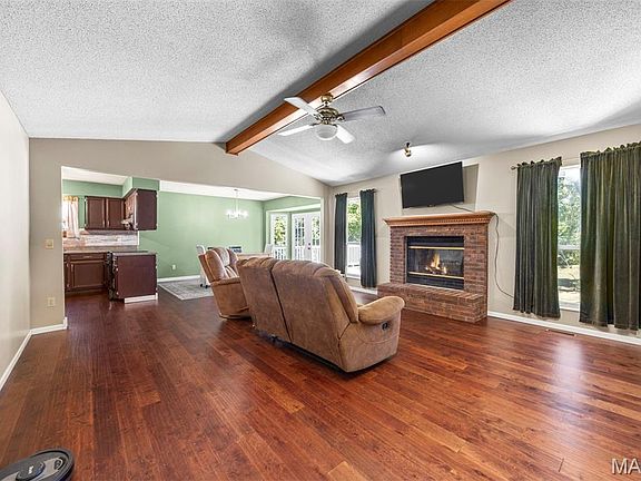 3rd image of 1012 Harvest Home Cir