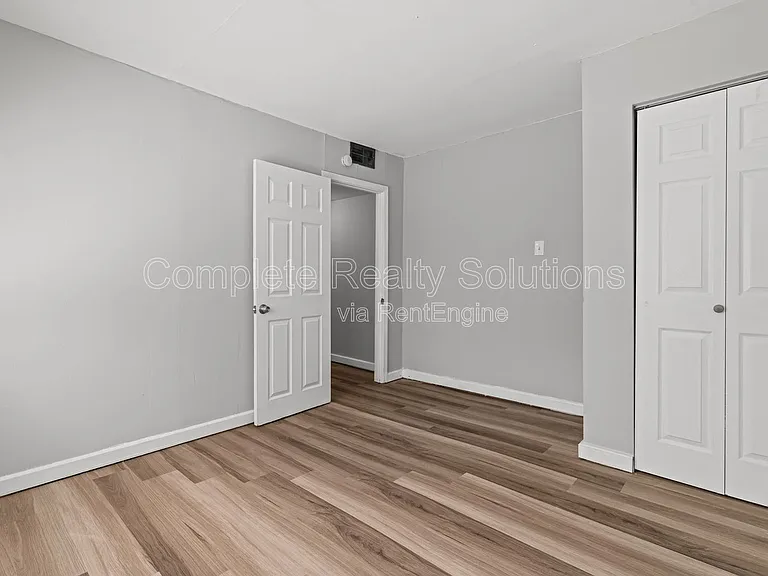7120 Greenhaven Dr — Photo 26