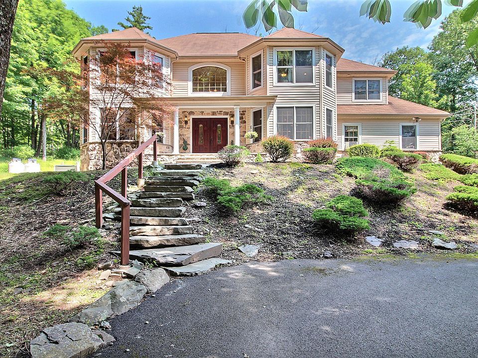 1st image of 135 Hillside Dr