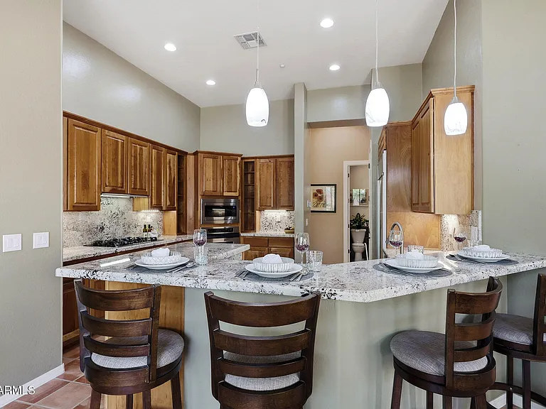 2129 W Legends Way — Photo 20