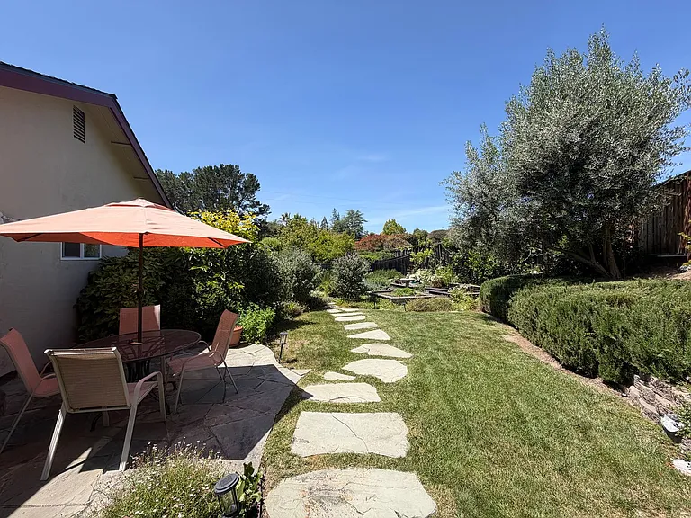 2516 Dapplegray Ln — Photo 11