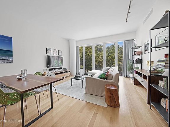 3rd image of 122 Greenwich Ave APT 3