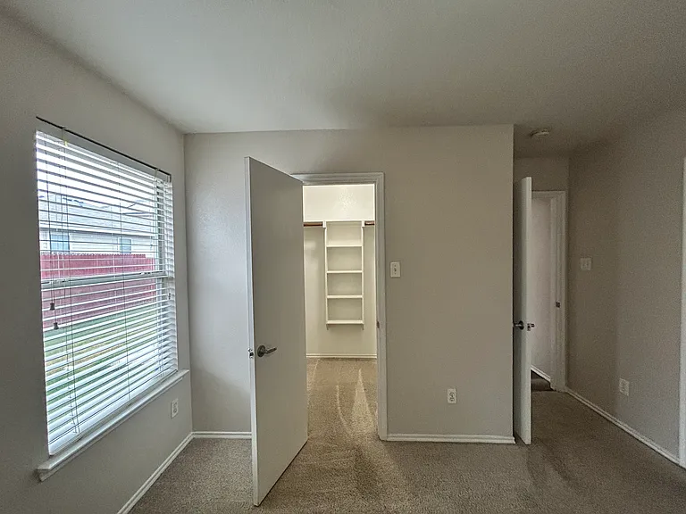 Walking Closet