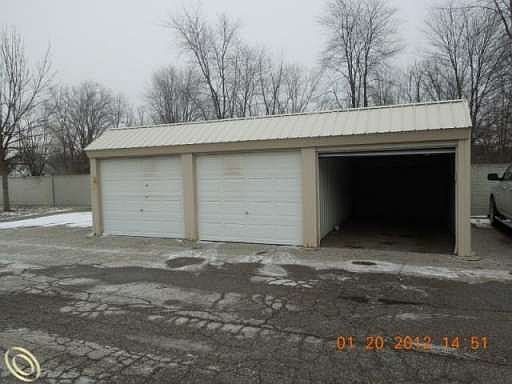 5th image of 22092 Glenwood St