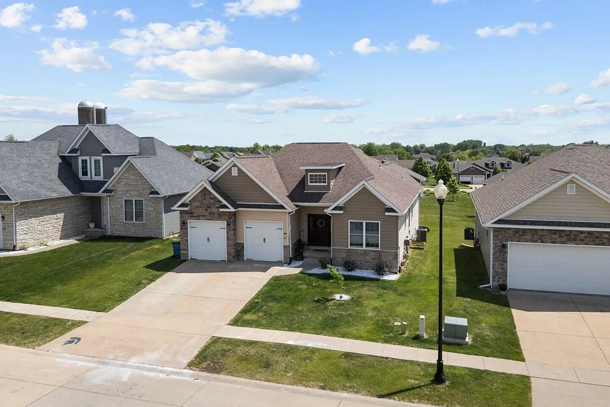 Building Photo - 67 Cobblestone Ln